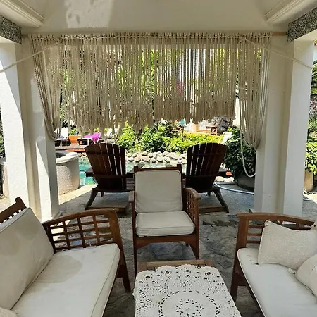 Couette-café Munahan 3*